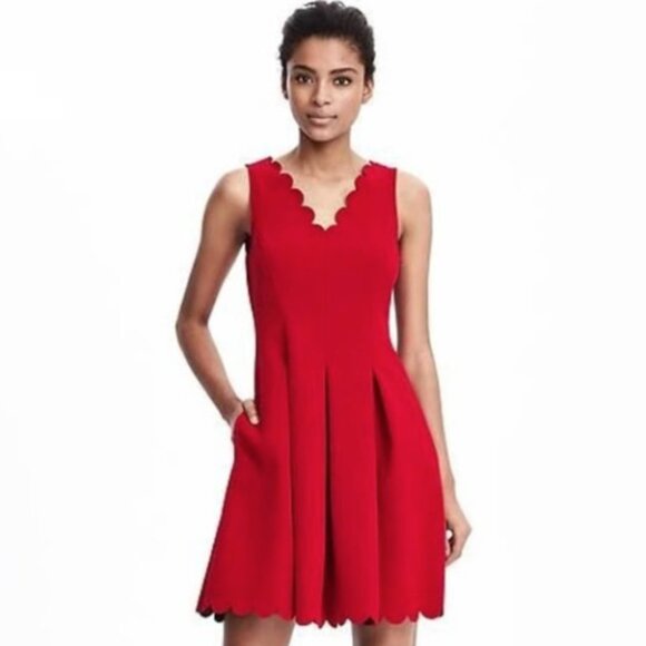 BANANA REPUBLIC RED SCALLOPED PLEATED RED DRESS - SIZE 2 LIKE NEW - Picture 1 of 5
